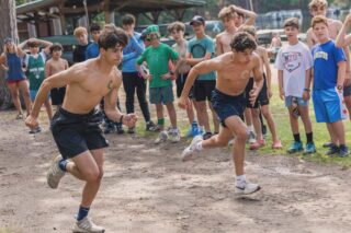 We kicked off our action-packed Fourth of July weekend with a back-and-forth Green-White Marathon relay race around camp, finishing with an epic Boil Water Boil and the White team earning the victory!
